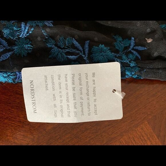 Taylor mesh  floral mini dresses  size 6, NWT - Picture 5 of 8